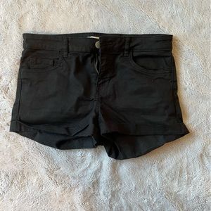 H&M black shorts